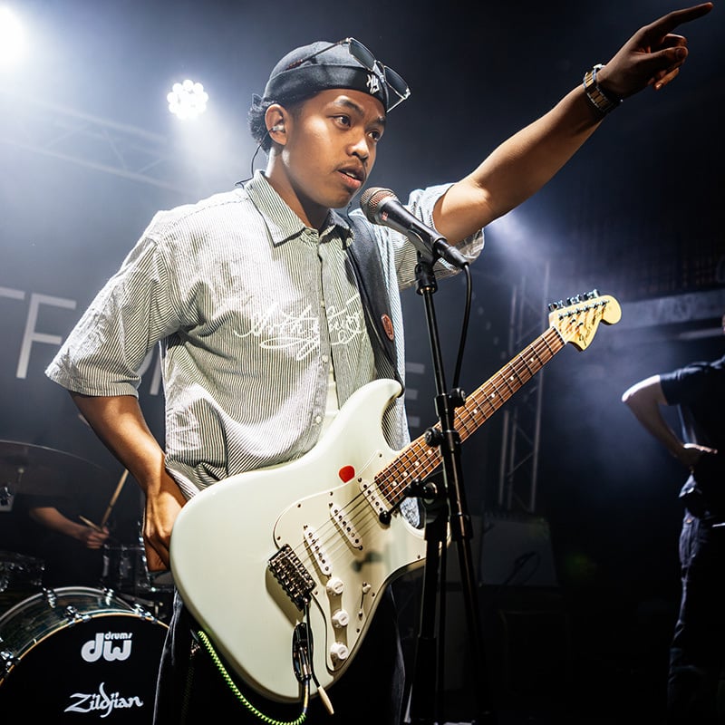 Fugo Kid Wight Noize Strings Copyright David Rutherford High Res 14